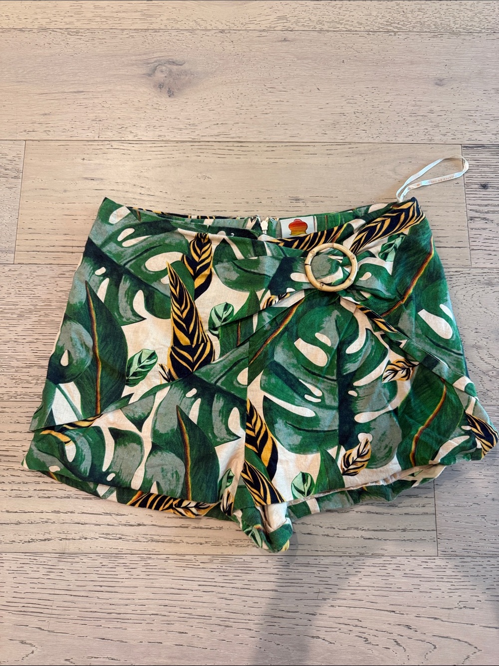 FARM Rio Green Tropical Leaf Wrap Skort with Ring Belt - L